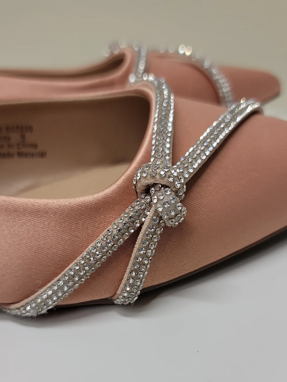 JOURNEE COLLECTION -NEW IN BOX- ROSE & CRYSTAL SATIN POINTED TOE FLATS sz 9